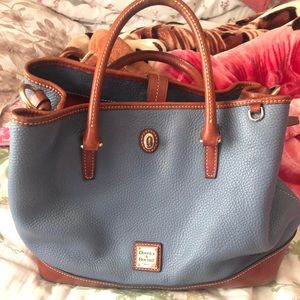 dooney & bourke handbag
